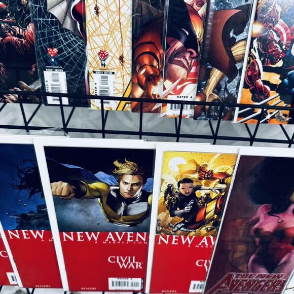 The New Avengers 12-27 Lot Civil War Hawkeye as Ronin - Picture 4 of 7